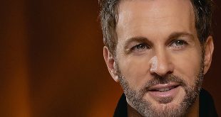 Axel presenta su nuevo single  “Vivo por ti”