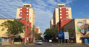 Asesinaron de varias puñaladas a un hombre en Las Flores 2