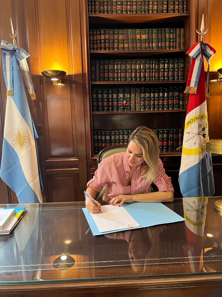 Losada: «Venimos a sacar la parte rancia y podrida de la política»