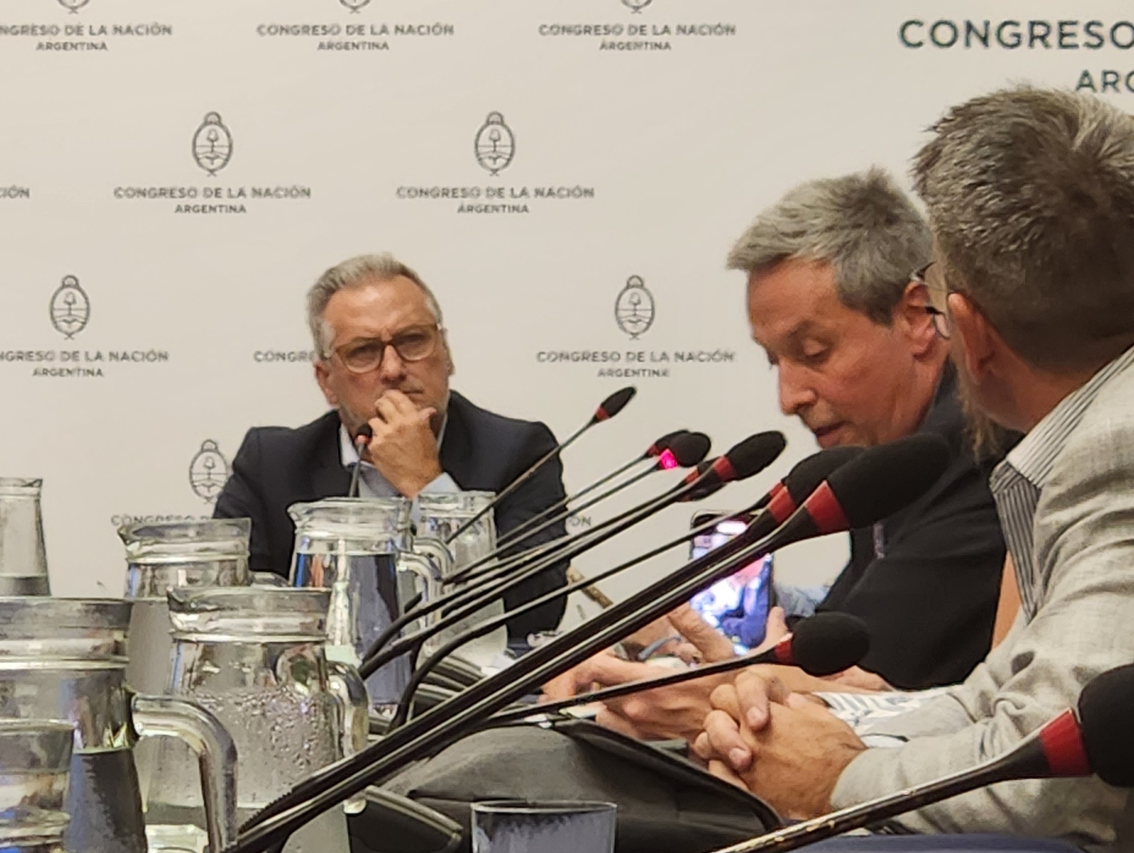 Lewandowski: «El DNU del Gobierno Nacional va en contra de la producción y el trabajo santafesino»