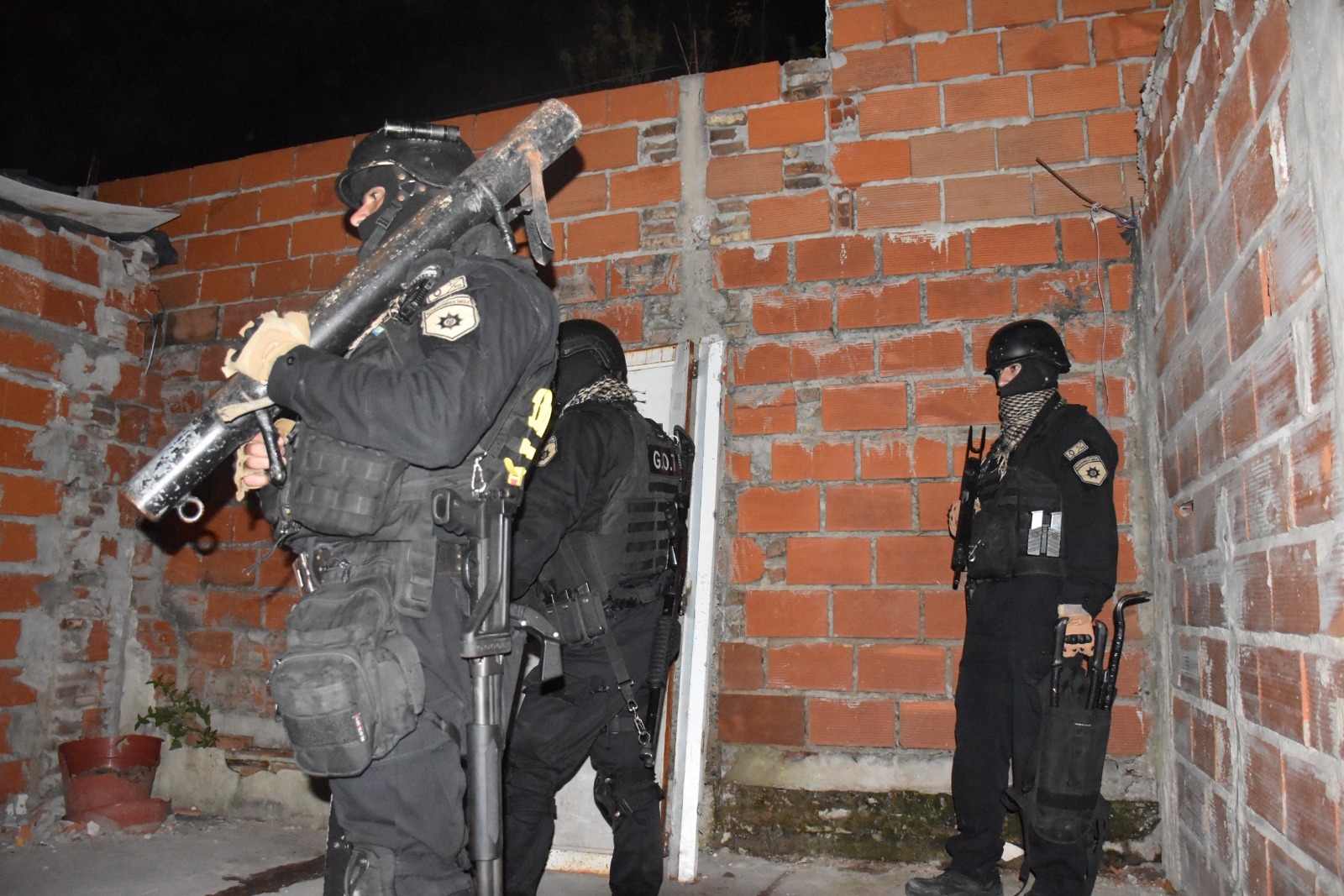 Santa Fe: En 6 meses, la PDI realizó 2.141 allanamientos, detuvo 2.286 personas y secuestró 230 armas