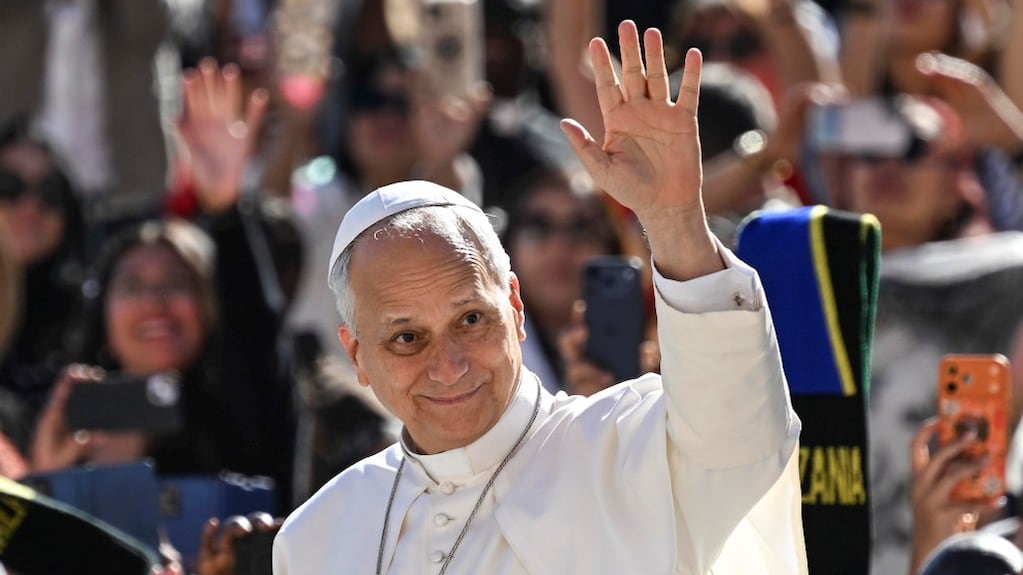 El papa León XIV continúa recuperándose de su cirugía en Roma